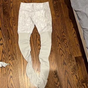 Alo yoga goddess leggings